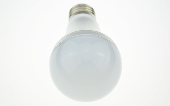 Λάμπα φωτός των οδηγήσεων Dimmable βολβών σφαιρών των αδιάβροχων IP65 οδηγήσεων SMD 5 W E26 120 βολτ