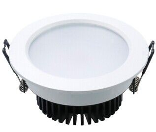 Των 8 τοποθετημένο Downlights 50 Watt 7200K ίντσα ΣΠΑΔΙΚΩΝ υψηλών φωτεινότητας οδηγήσεων Epistar